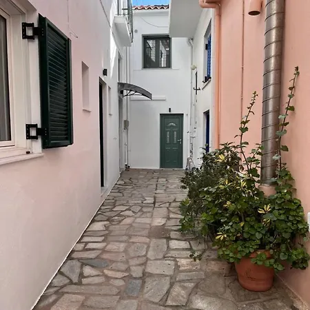 Angelos House Deluxe Apartments Città di Skiathos Esterno foto