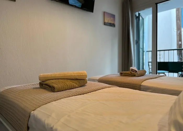 Angelos House Deluxe Apartments
