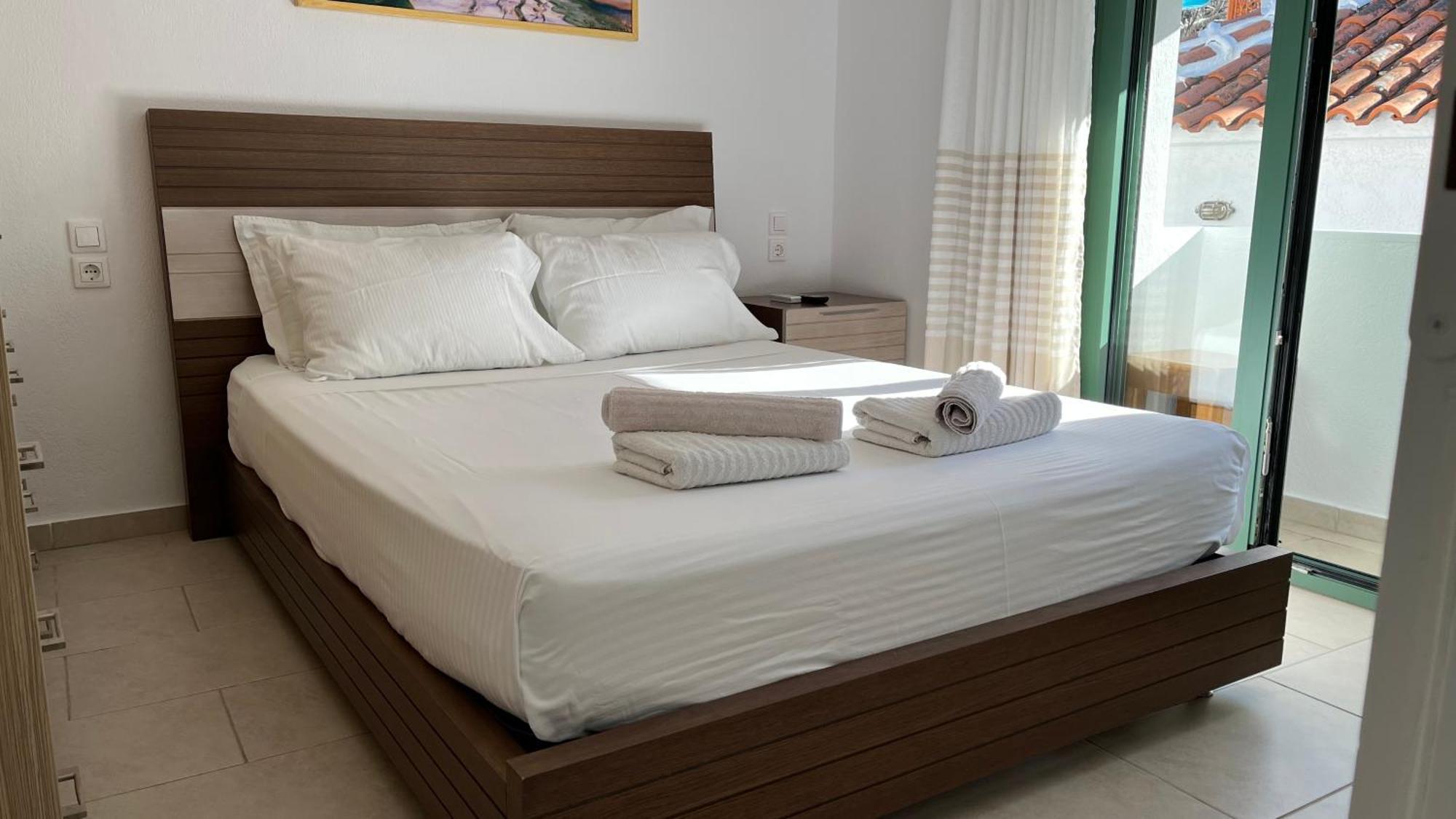 Angelos House Deluxe Apartment Skiathos Town