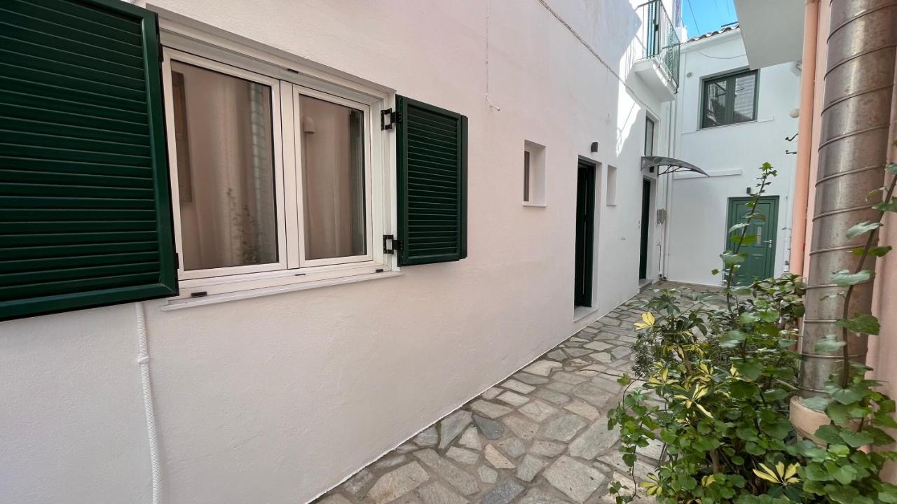 Angelos House Deluxe Apartment